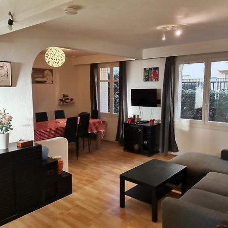 Big Ground Floor 2 Bedrooms Flat In A Quiet Building & Neighborghood Marseilles Buitenkant foto